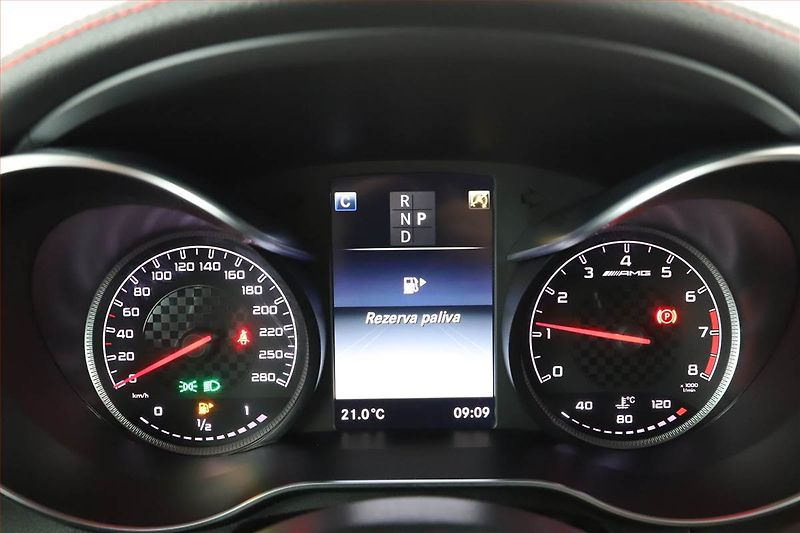Mercedes-Benz GLC (2018) 43 AMG - fotka 8 z 21
