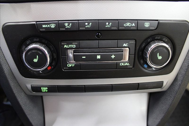 Škoda Octavia 1,9 TDI 77 KW Elegance - fotka 20 z 25