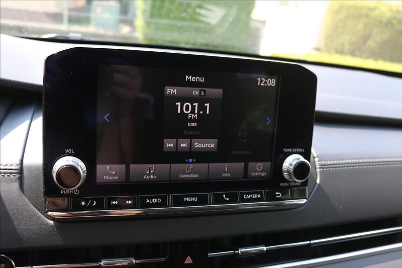 Mitsubishi Outlander 2,4 PHEV, 7míst, Invite - fotka 29 z 53