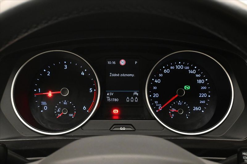 Volkswagen Tiguan 2,0 TDI 110kW DSG Life Záruka - fotka 16 z 31