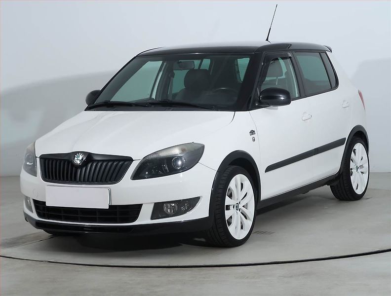 Škoda Fabia (2011) Monte Carlo 1.2 TSI - fotka 2 z 17