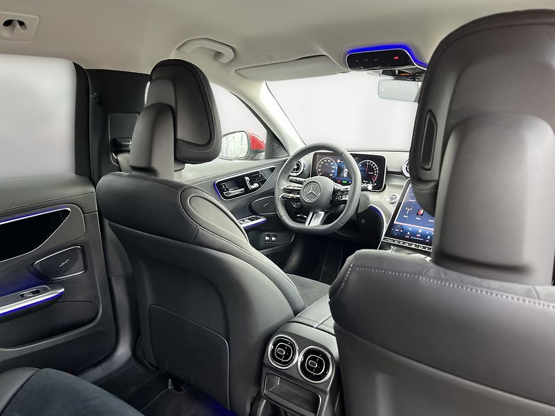 Mercedes-Benz Třídy C 300 e kombi AMG Line - fotka 21 z 21