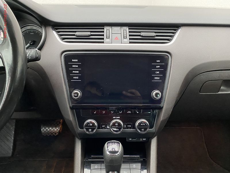 Škoda Octavia (2017) 2.0 TDi 4x4, L&K, DSG - fotka 12 z 19