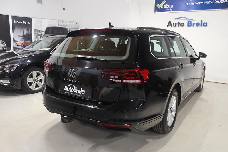 Volkswagen Passat (2021) 2.0TDI DSG Display LED - fotka 11 z 34