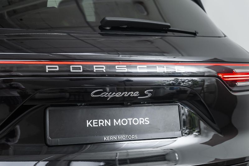 Porsche Cayenne S*Bose*18 sedadla*kůže - fotka 8 z 41