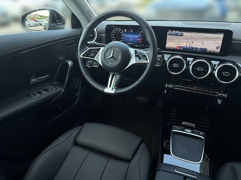 Mercedes-Benz CLA (2025) 200 Shoting Brake - fotka 13 z 27