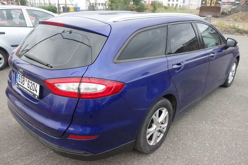 Ford Mondeo (2016) 2,0TDCi 110 kW ! Pěkný !! - fotka 6 z 26