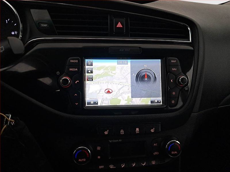 Kia Ceed (2016) 1.6 GDI, Navi, Tempomat - fotka 13 z 19