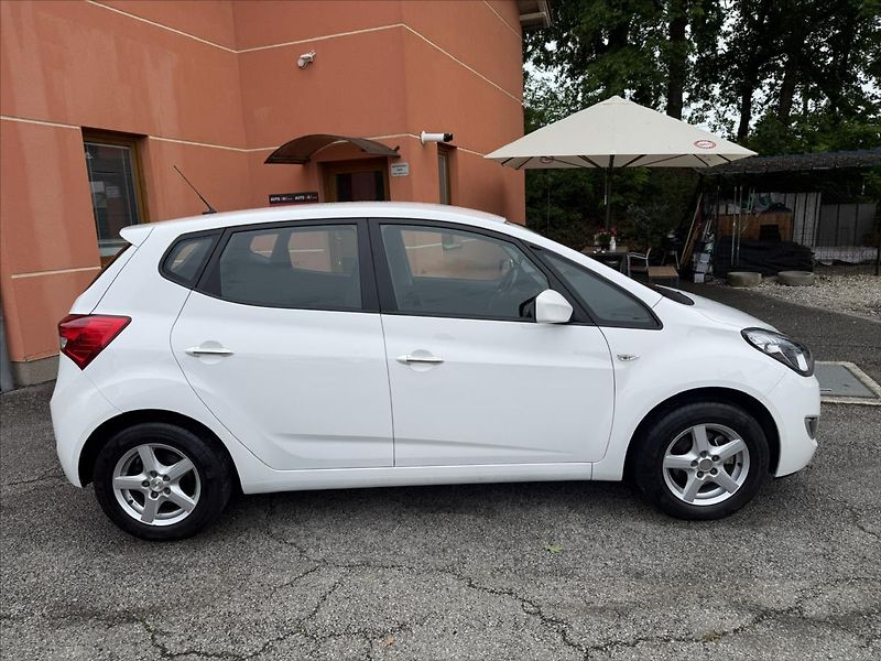 Hyundai ix20 1,4 CVVTi - fotka 4 z 29