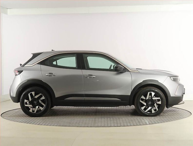 Opel Mokka (2022) Electric 50 kWh, SoH 93% - fotka 6 z 26