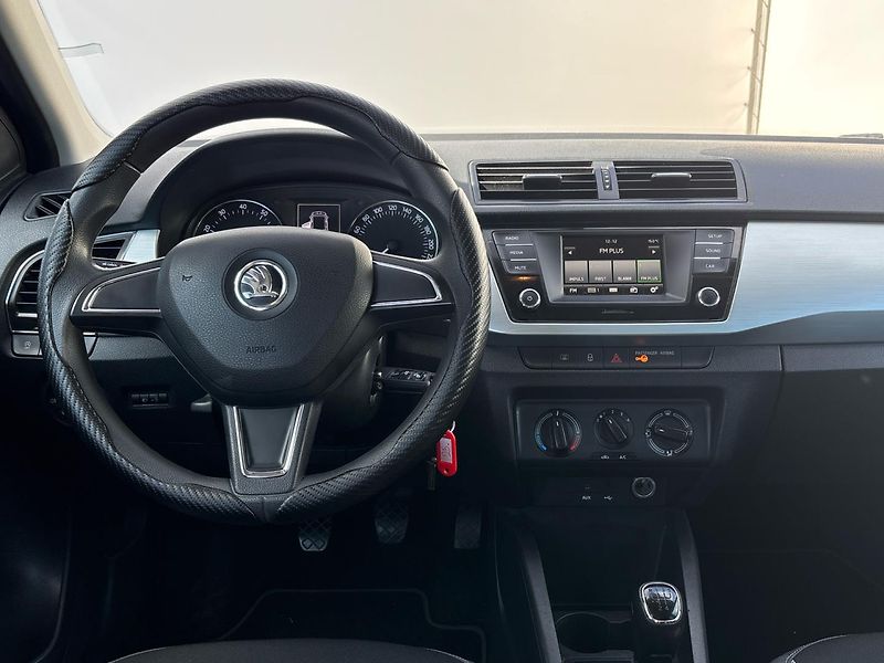 Škoda Fabia AMBITION - fotka 18 z 24