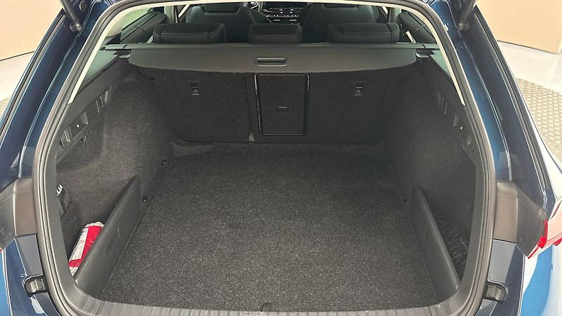 Škoda Octavia 2.0 TDI DSG Style Combi - fotka 17 z 25