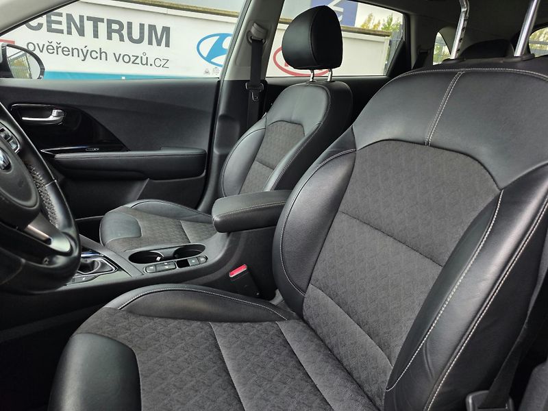 Kia Niro 1.6-HEV-AUTOMAT-NAVI-KAMERA - fotka 20 z 26