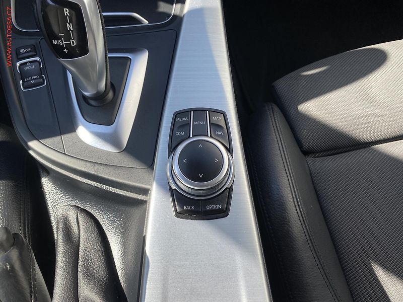 BMW Řada 3 (2018) 2.0 D 320d, AT, LED, TZ, - fotka 13 z 21