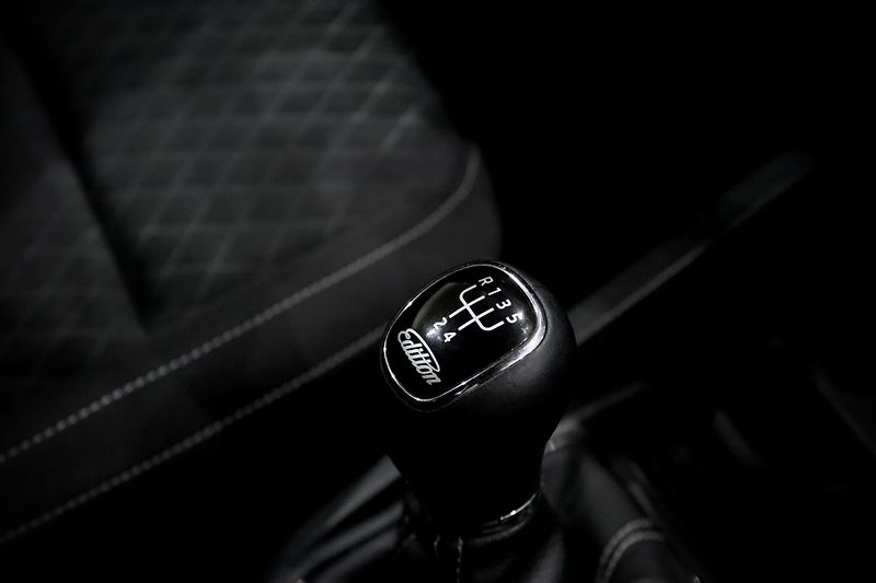Škoda Fabia 3 Combi 1.2 TSI 66 kW - fotka 16 z 27