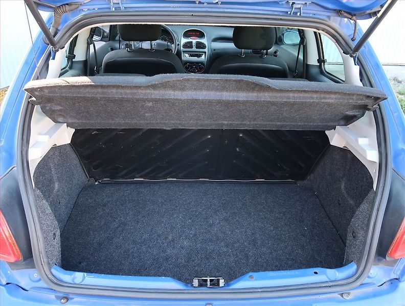Peugeot 206 (2006) 1.4, po STK, v provozu - fotka 13 z 13