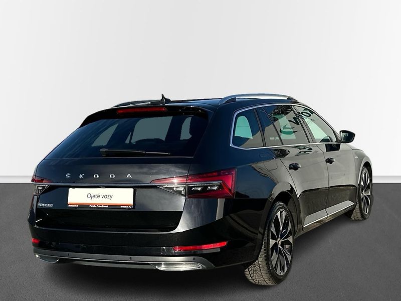 Škoda Superb L&K 2.0 TDI 147 kW DSG Combi - fotka 2 z 23