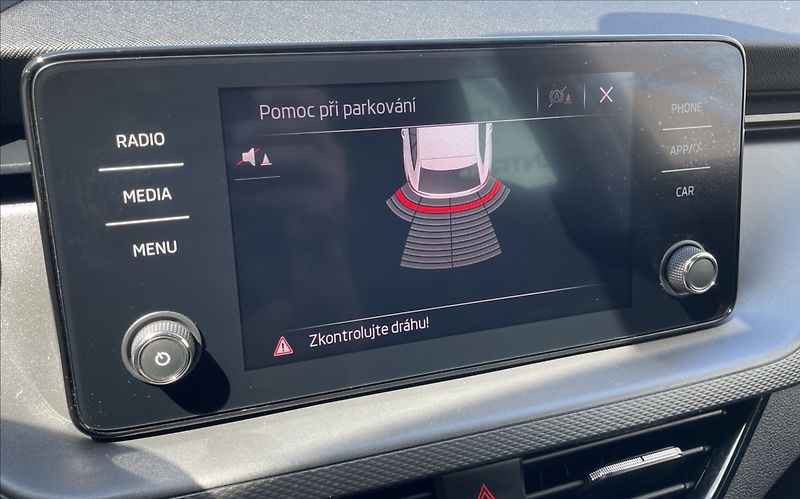 Škoda Scala 1,6 TDI  First Edition 85kw po - fotka 17 z 26