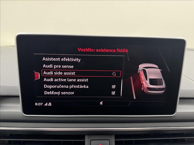 Audi A5 2,0 140kW AT 4X4 HUD DPH NAVI - fotka 22 z 56