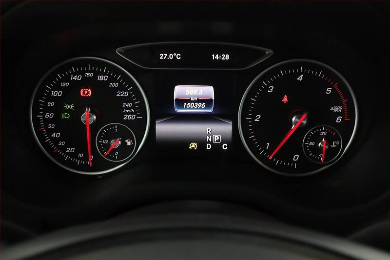 Mercedes-Benz Třídy B (2016) B 200 CDI, Automat, Kůže - fotka 8 z 18
