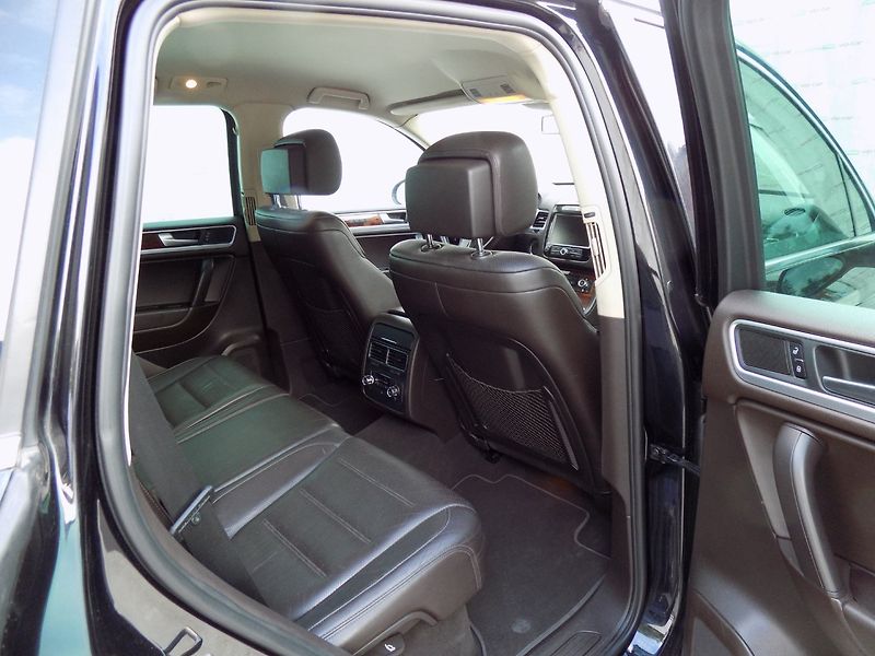 Volkswagen Touareg (2010) 3.0TDI/4x4/Chl.sedačky/LED/ - fotka 20 z 43