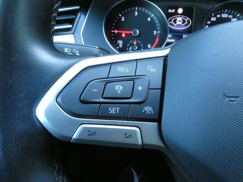 Volkswagen Passat Business Premium 2.0 TDI 110KW - fotka 24 z 30