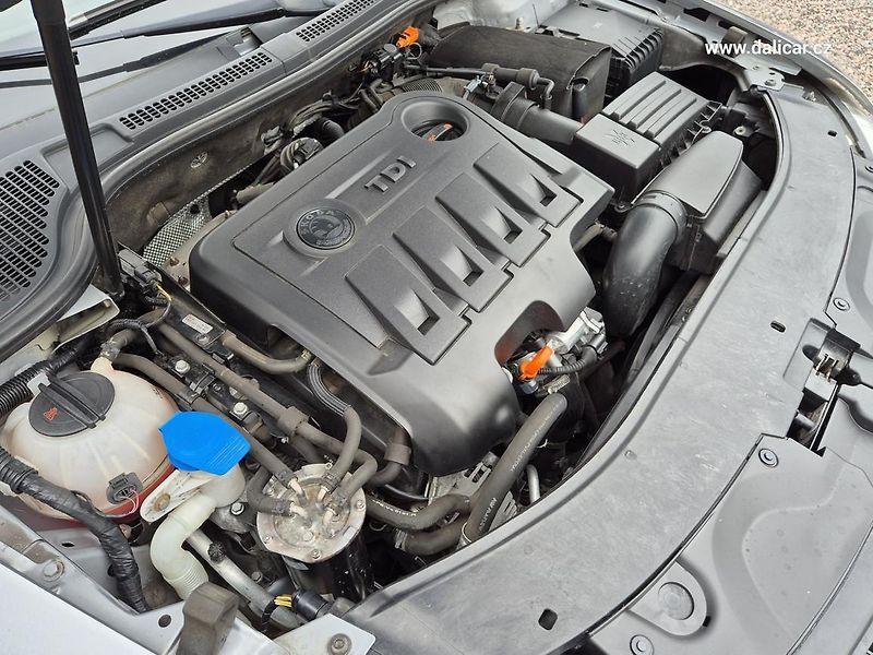 Škoda Superb (2012) 2.0TDi 125KW ELEGANCE XENON - fotka 18 z 50