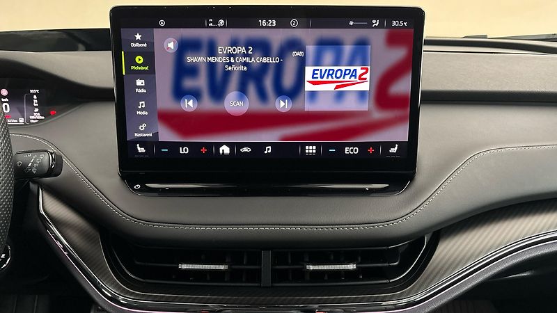 Škoda Enyaq 82 kWh AUT 80x Sportline - fotka 11 z 33