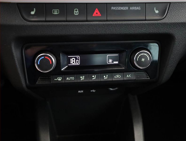 Škoda Fabia (2015) 1.2 TSI, Tempomat - fotka 11 z 20