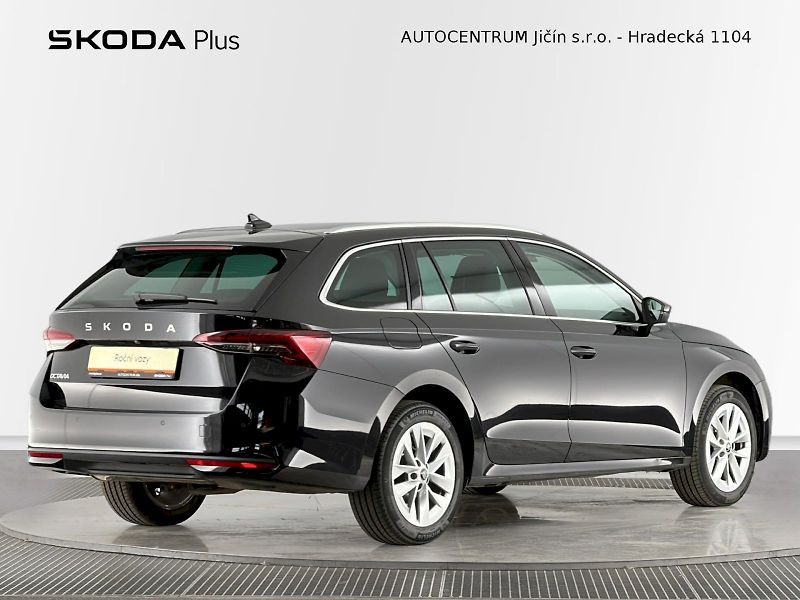 Škoda Octavia (2025) Combi 1.5TSI 110kW Top Selecti - fotka 2 z 31