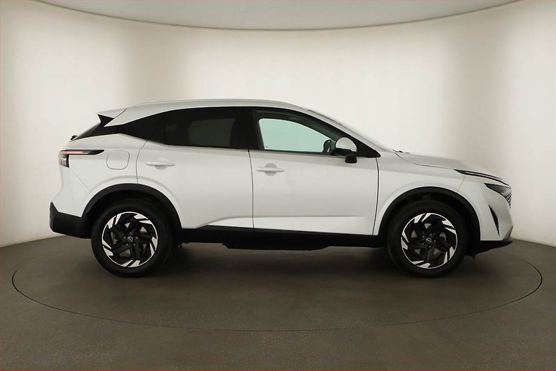 Nissan Qashqai (2025) 1.3 DIG-T MHEV, N- Connecta - fotka 6 z 16