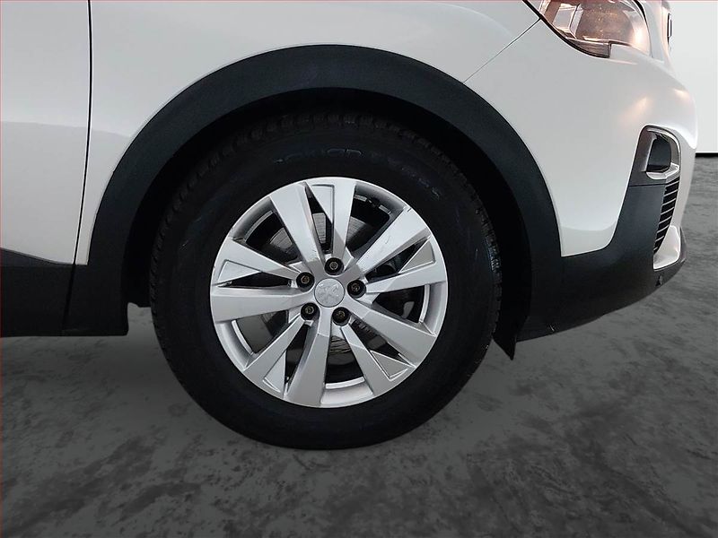 Peugeot 3008 (2018) 1.6 BlueHDi, Tempomat - fotka 14 z 15