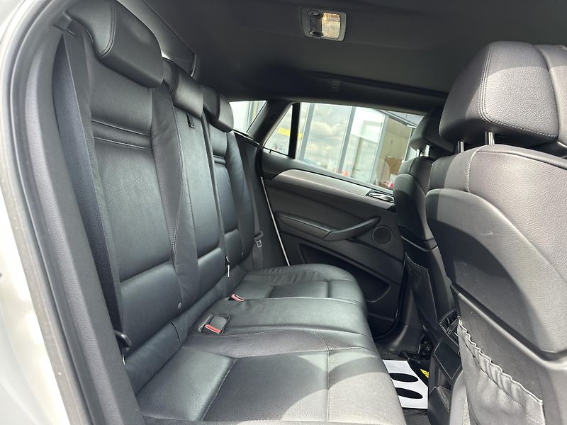 BMW X6 (2014) BMW X6 xDrive30d 2014 - fotka 18 z 18