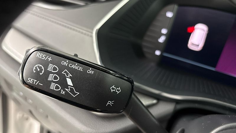 Škoda Octavia 2.0 TDI Ambition Combi - fotka 14 z 24