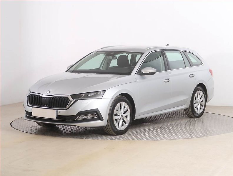 Škoda Octavia (2020) Style 2.0 TDI, Automat - fotka 2 z 23