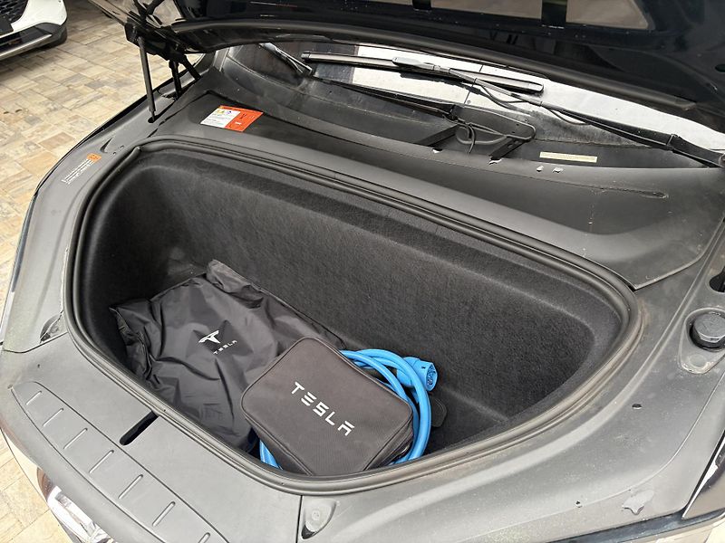 Tesla Model X (2018) 100D, MCU2, tazne,5mist - fotka 19 z 20