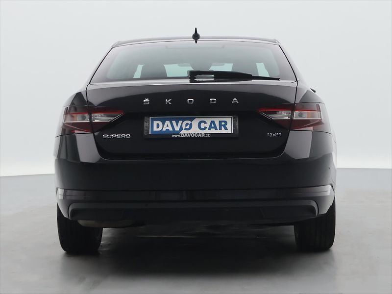 Škoda Superb 2,0 TDI 140kW DSG 4x4 Style CZ - fotka 6 z 32