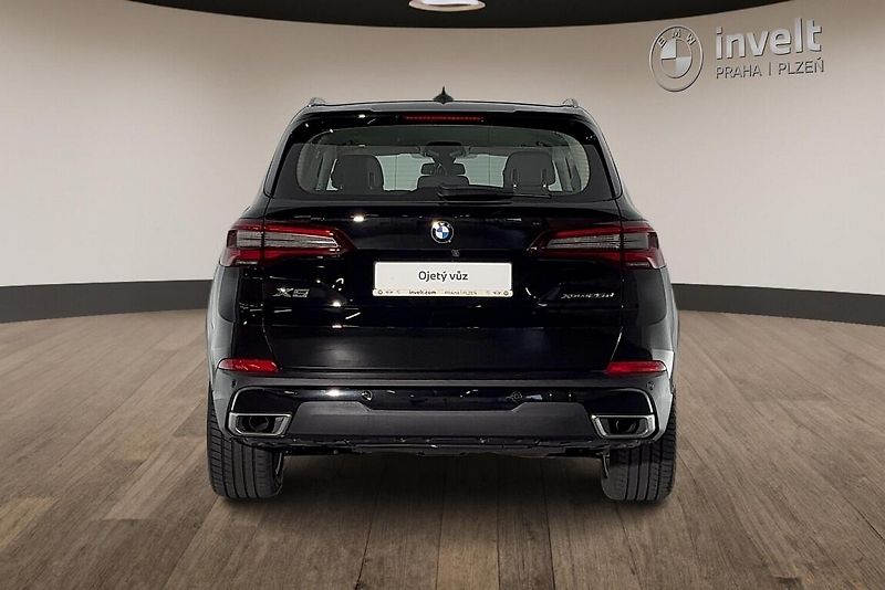 BMW X5 xDrive25d - fotka 4 z 26