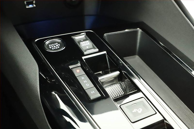 Peugeot 5008 (2024) Allure 1.5 BlueHDi - fotka 10 z 17