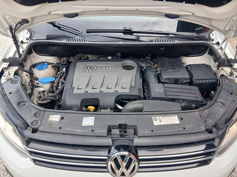 Volkswagen Touran 2.0 TDi - fotka 33 z 42