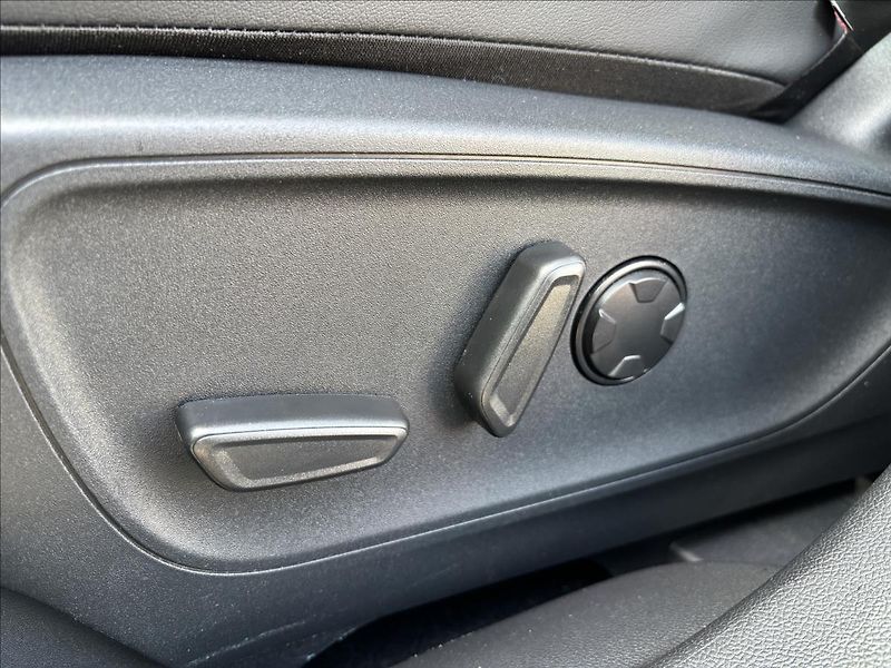 Ford Kuga 2,5 HEV 138kW ST-Line X AWD - fotka 20 z 38