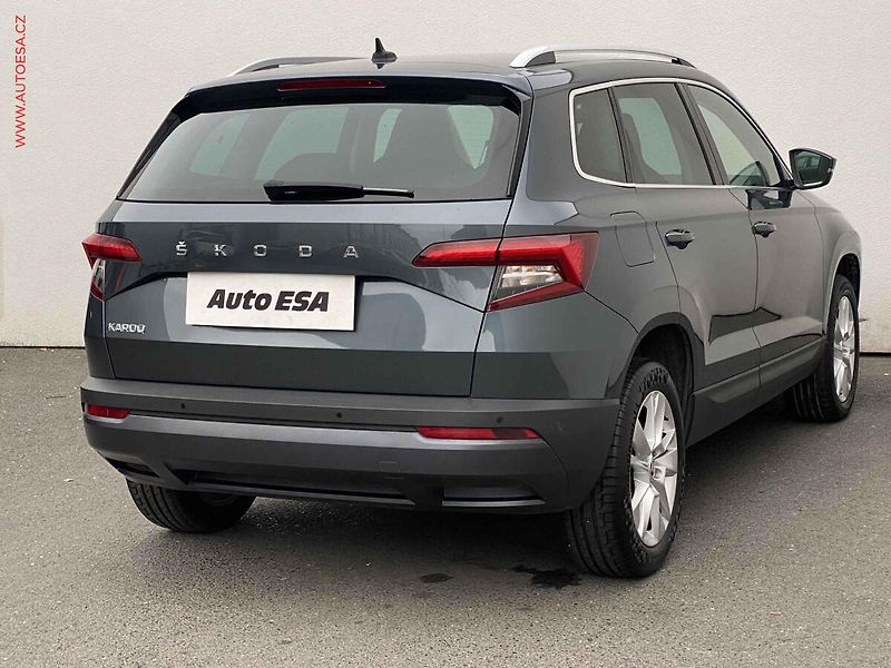 Škoda Karoq (2021) 1.5 TSi, Style, DSG, navi - fotka 4 z 19