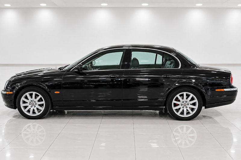 Jaguar S-Type (2001) - fotka 6 z 21