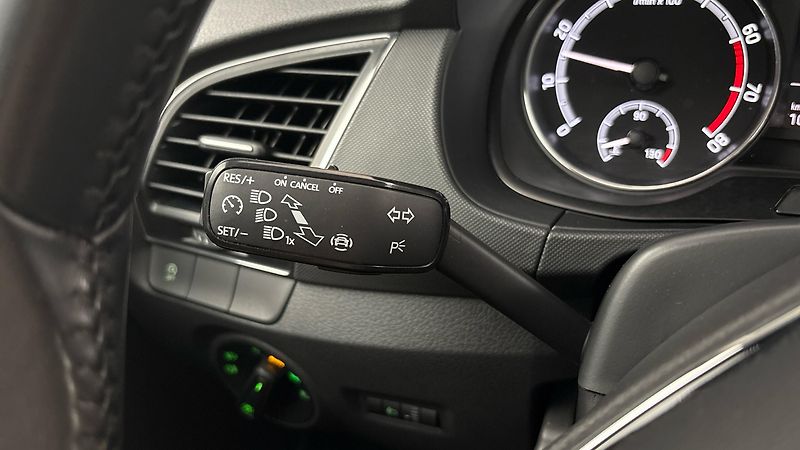Škoda Fabia 1.0 TSI Ambition Combi - fotka 14 z 25