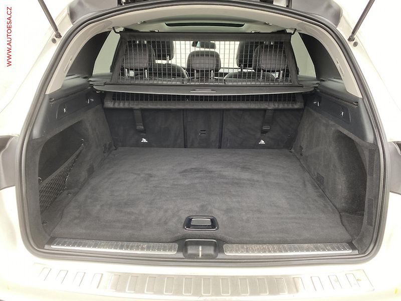 Mercedes-Benz GLC (2016) 2.0T GLC250 4M, AT, LED - fotka 7 z 22