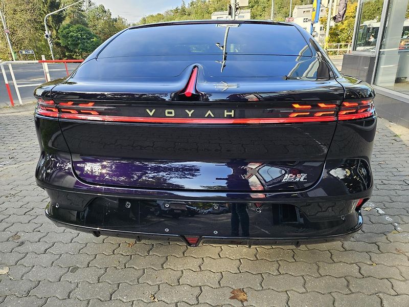 Dongfeng Voyah Passion PHEV (2024) VOYAH PASSION PHEV - fotka 8 z 26