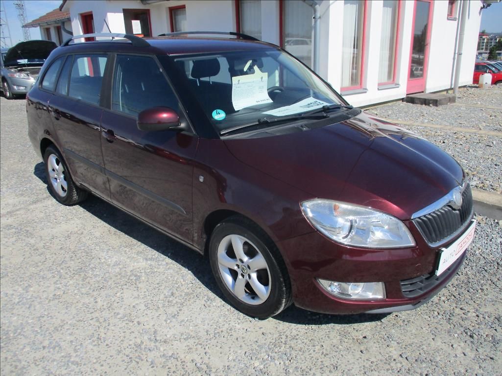 Škoda Fabia 1,2 TSI, digiklima,servis,tažn