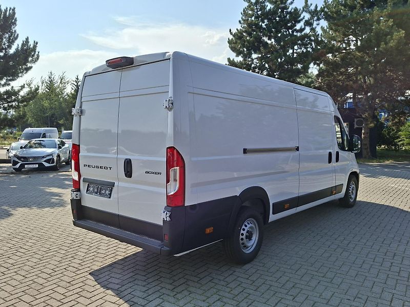 Peugeot Boxer (2026) 4350 L4H2 BlueHDi 180 MAN6  - fotka 4 z 12