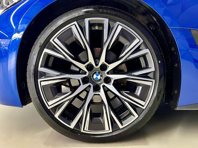 BMW Řada 4 420d xDrive,M-PAKET,INDIVIDUAL - fotka 9 z 30