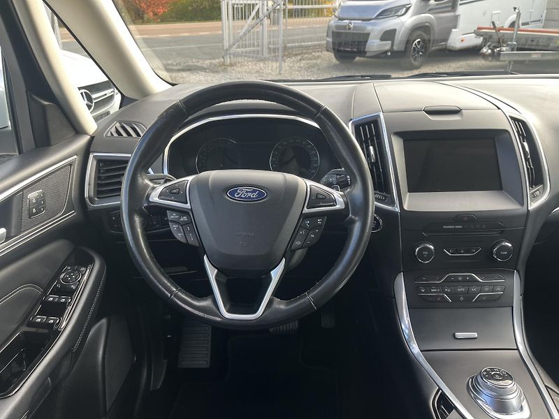 Ford Galaxy (2019) 2.0TDCi 177kw Titanium - fotka 16 z 24